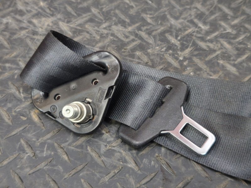 Ремень безопасности