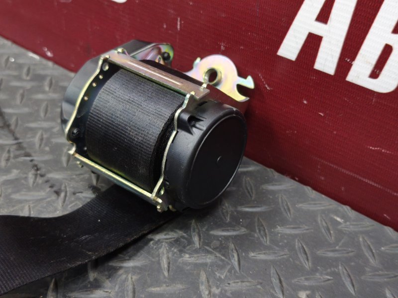 Ремень безопасности