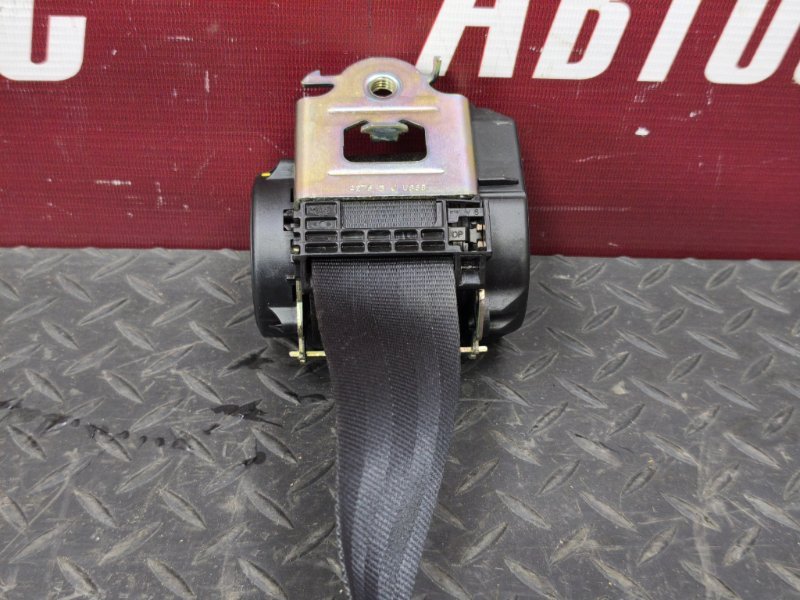 Ремень безопасности