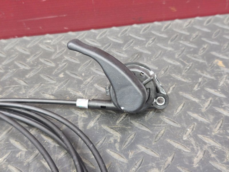 Трос замка капота