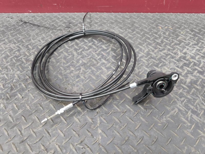 Трос замка капота