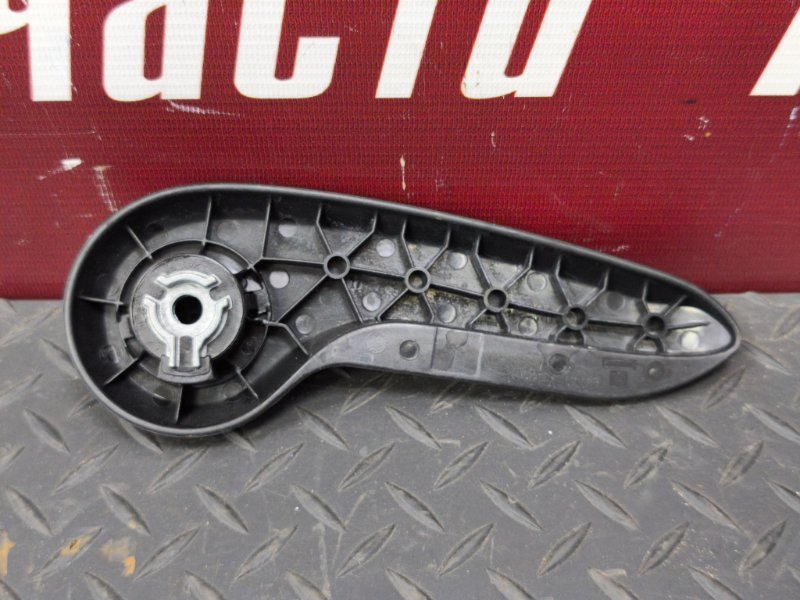 Ручка регулировки сидения по высоте