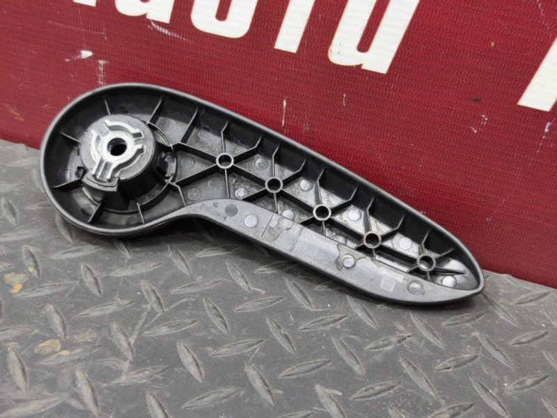 Ручка регулировки сидения по высоте