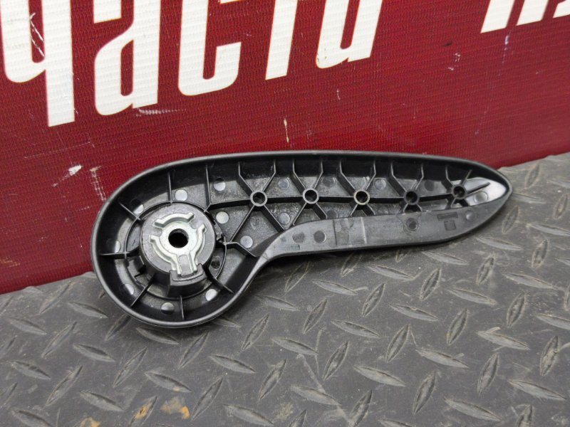 Ручка регулировки сидения по высоте