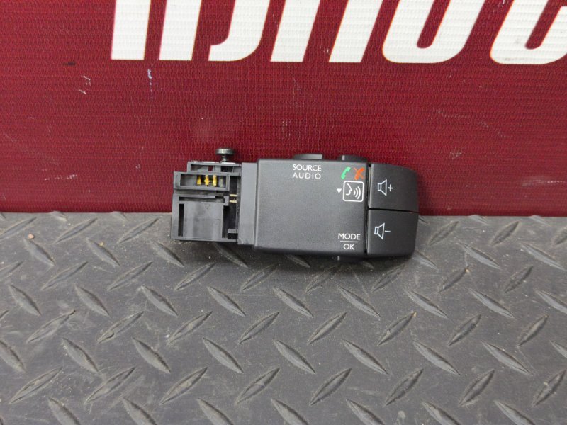 Джойстик управления магнитолой