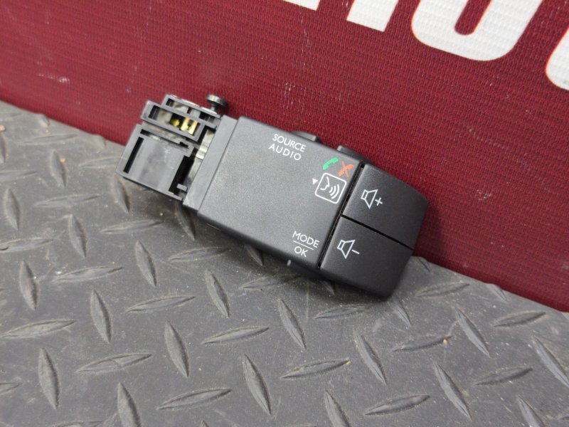 Джойстик управления магнитолой