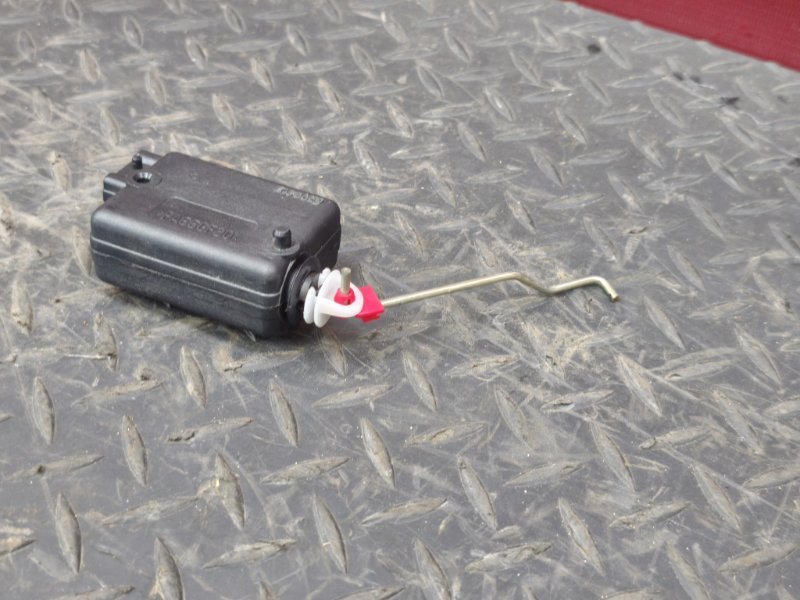 Привод замка багажника