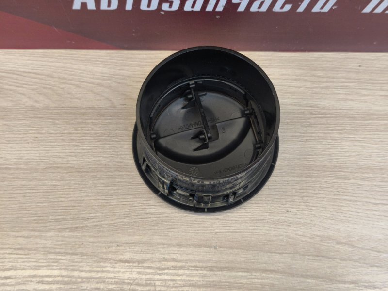 Воздушный дефлектор салона