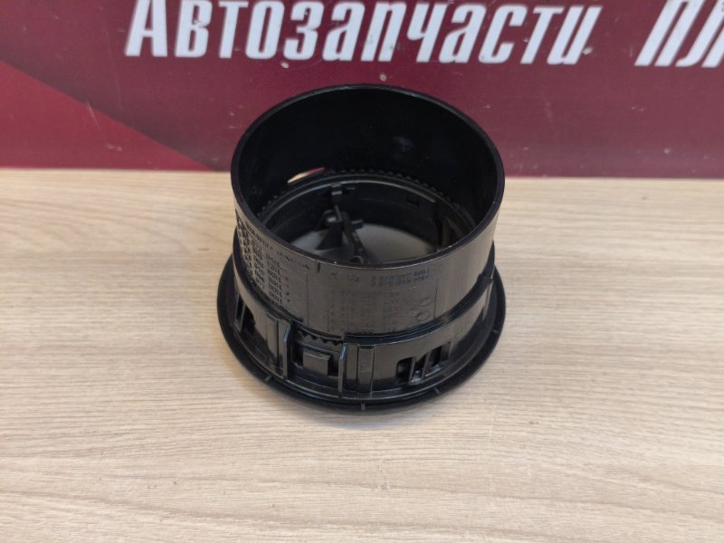 Воздушный дефлектор салона