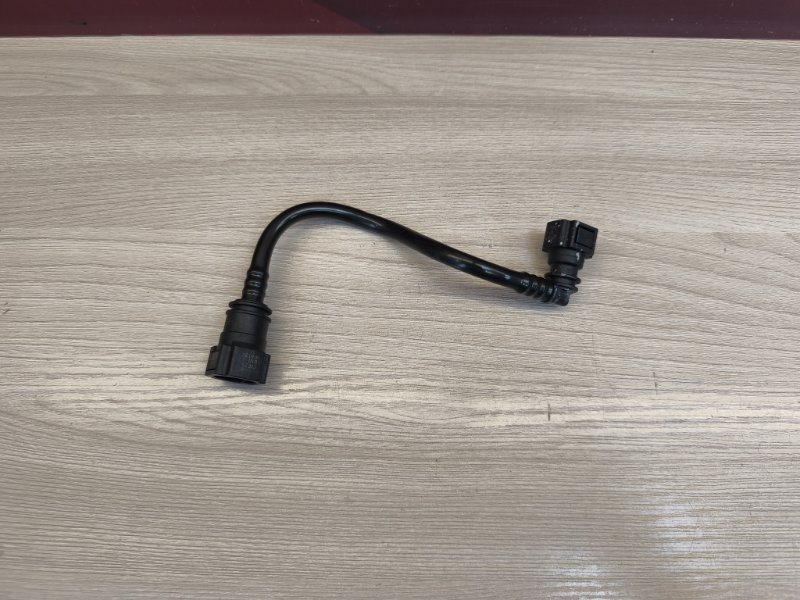 Трубка топливная