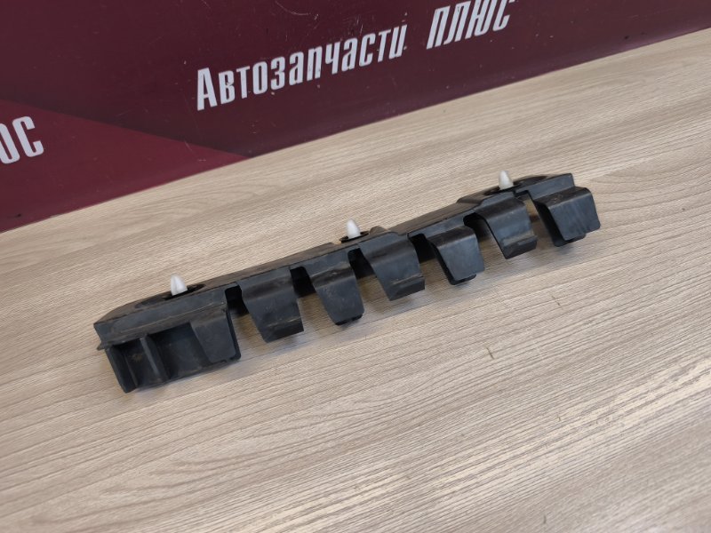 Кронштейн бампера