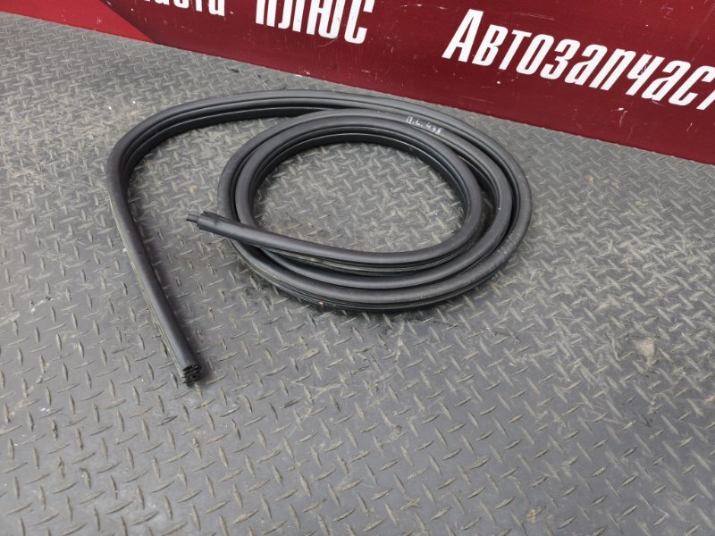 Уплотнитель проема      двери