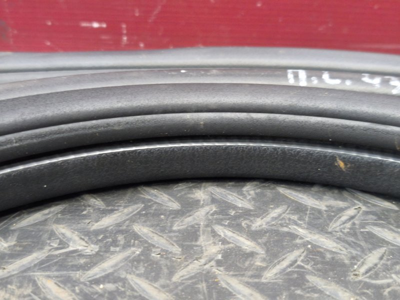 Уплотнитель проема      двери