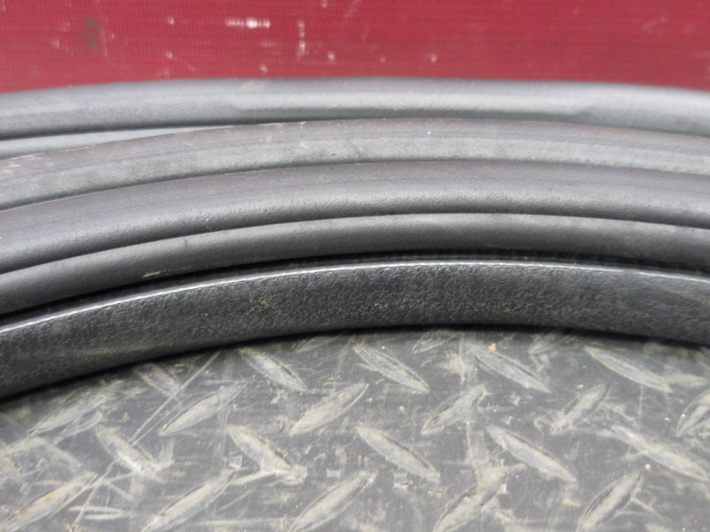 Уплотнитель проема      двери