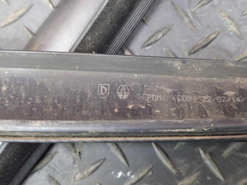 Уплотнительная резинка крыши