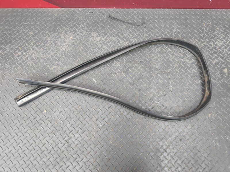 Уплотнительная резинка крыши