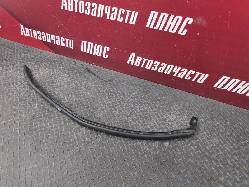 Уплотнитель багажника