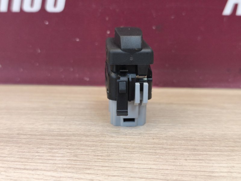 Кнопка обогрева сидений