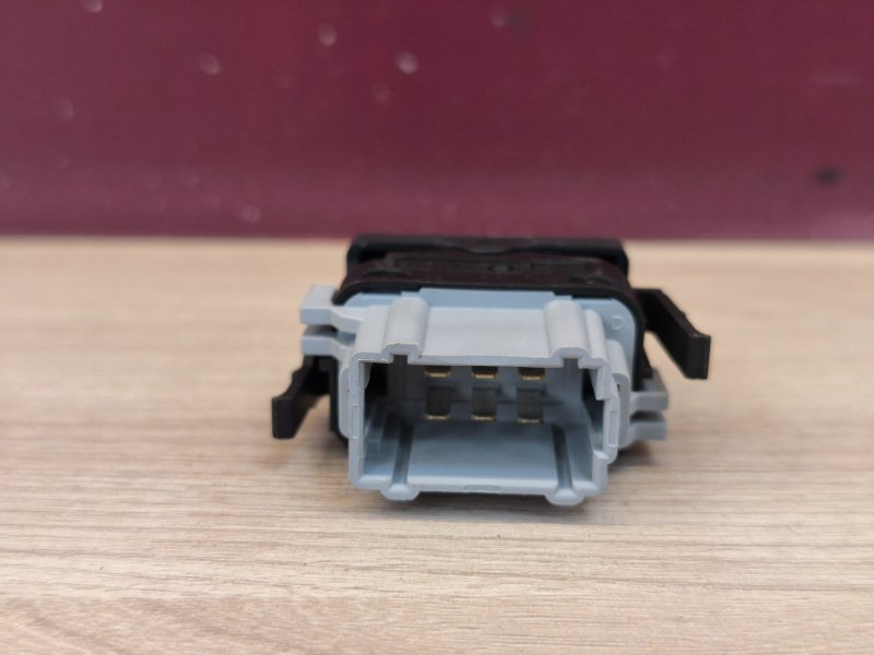 Кнопка обогрева сидений