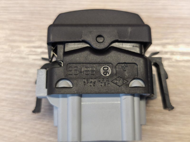 Кнопка обогрева сидений