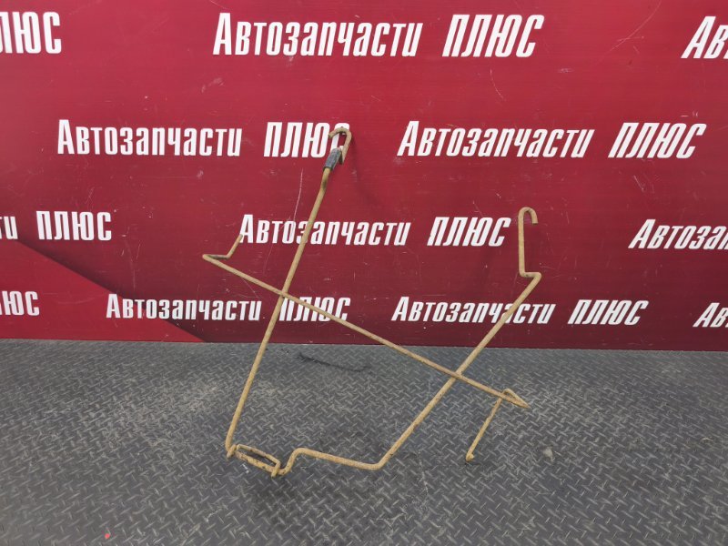 Крепление запасного колеса