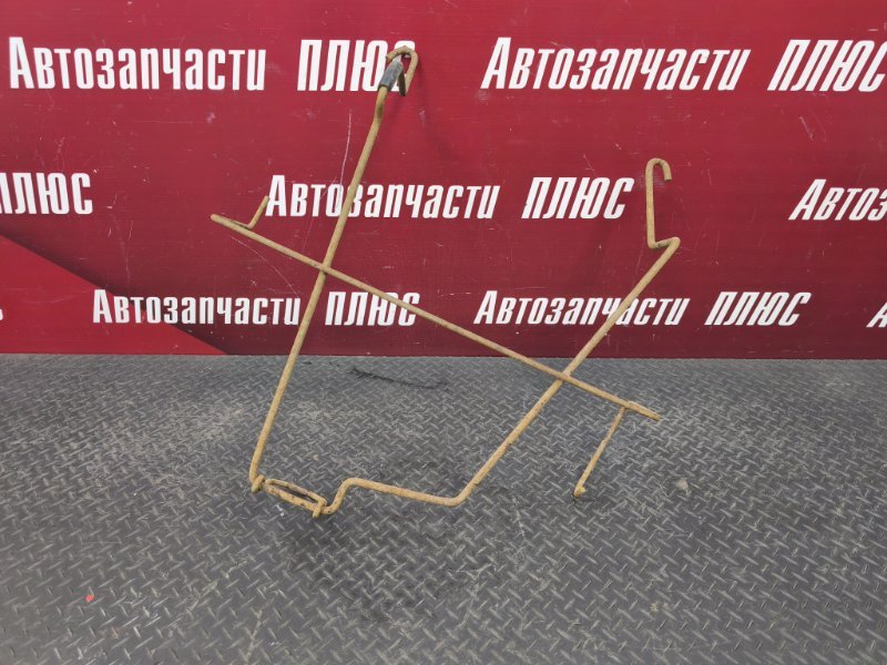 Крепление запасного колеса