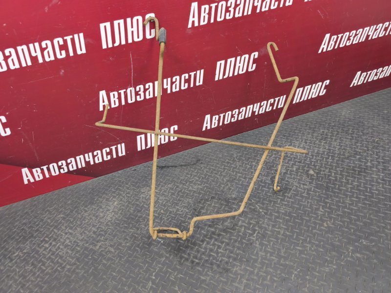 Крепление запасного колеса