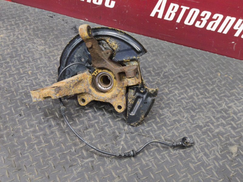 Кулак поворотный