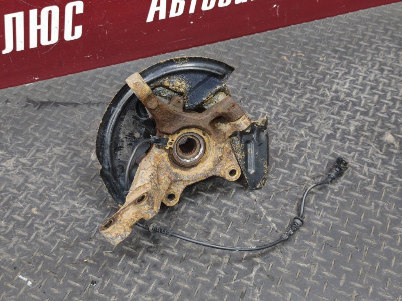 Кулак поворотный