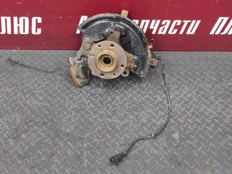 Кулак поворотный