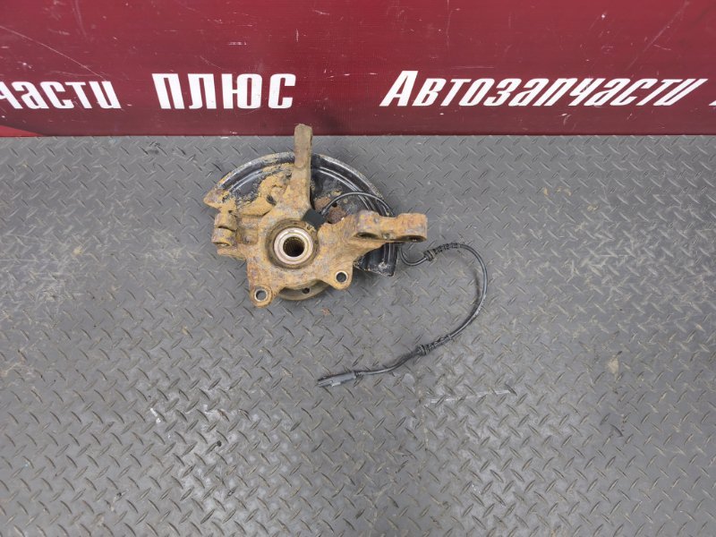 Кулак поворотный