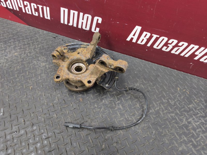 Кулак поворотный