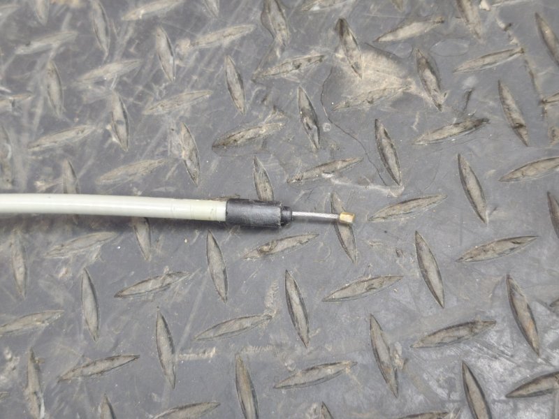 Трос замка капота