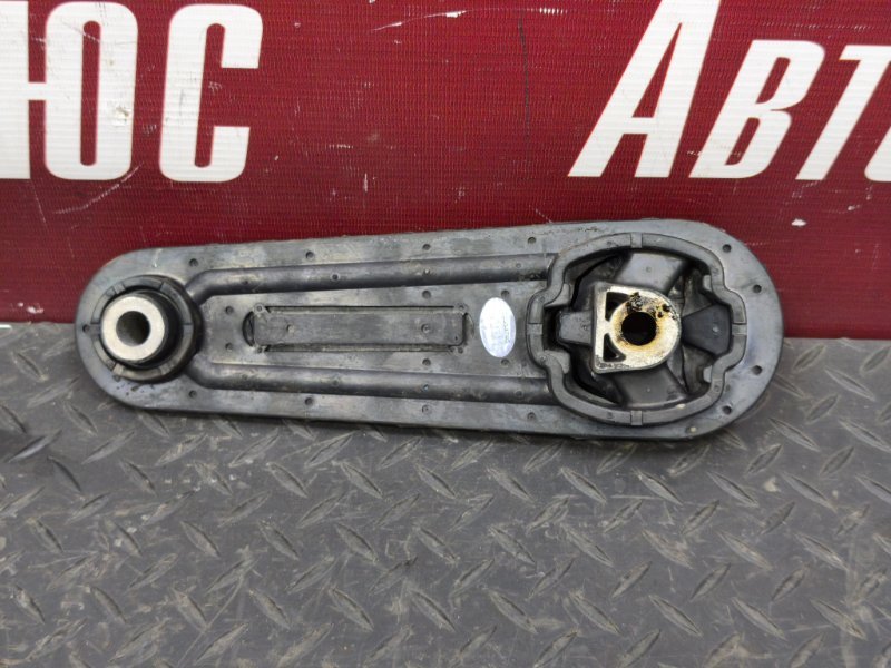 Опора двигателя