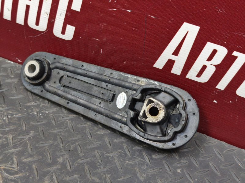 Опора двигателя