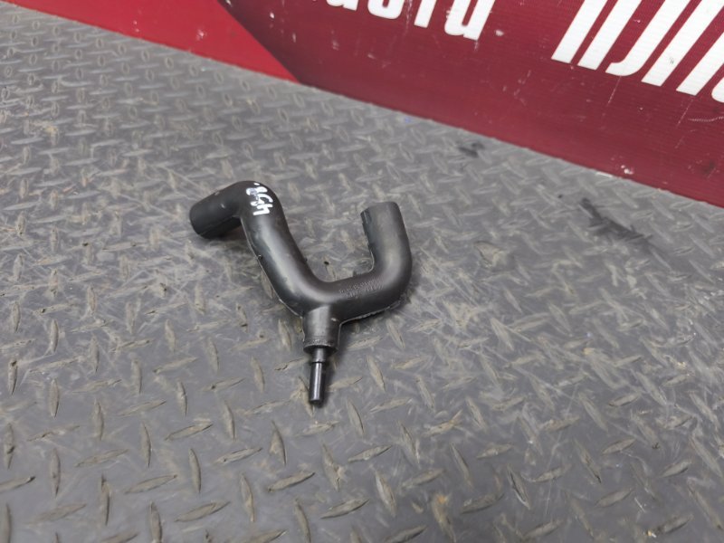 Патрубок вентиляции картерных газов