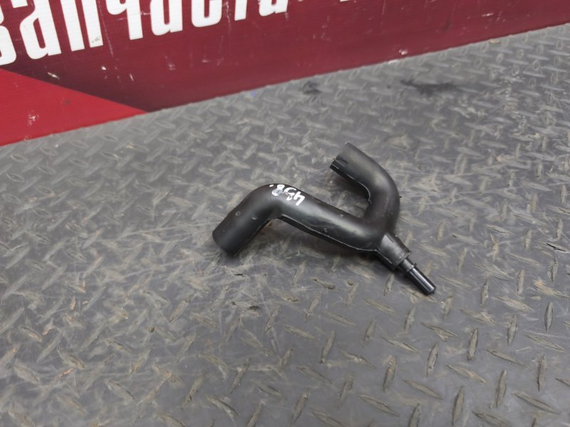 Патрубок вентиляции картерных газов