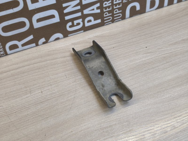 Кронштейн опоры кпп