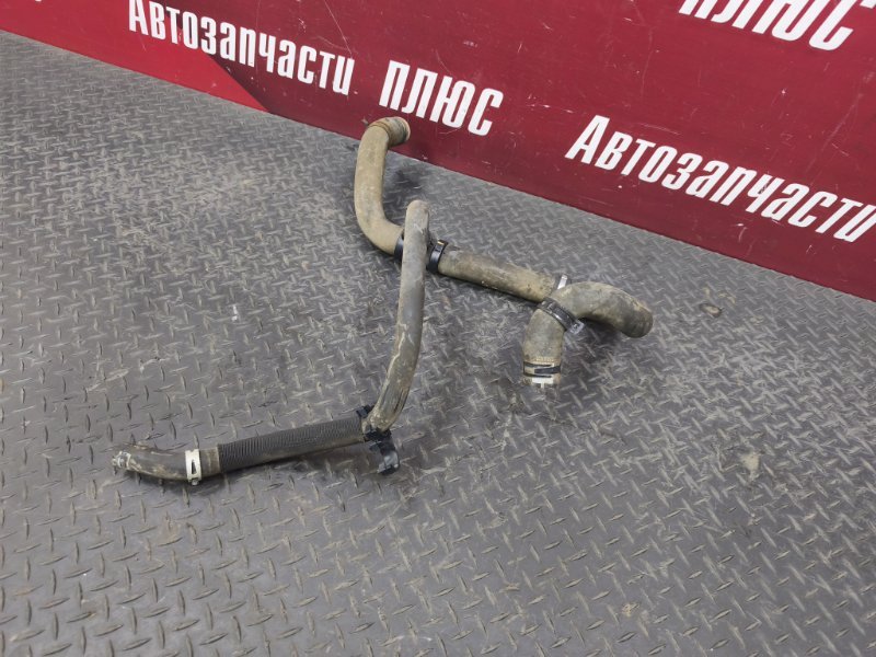 Патрубок радиатора нижний