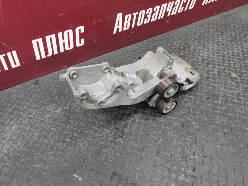 Кронштейн генератора