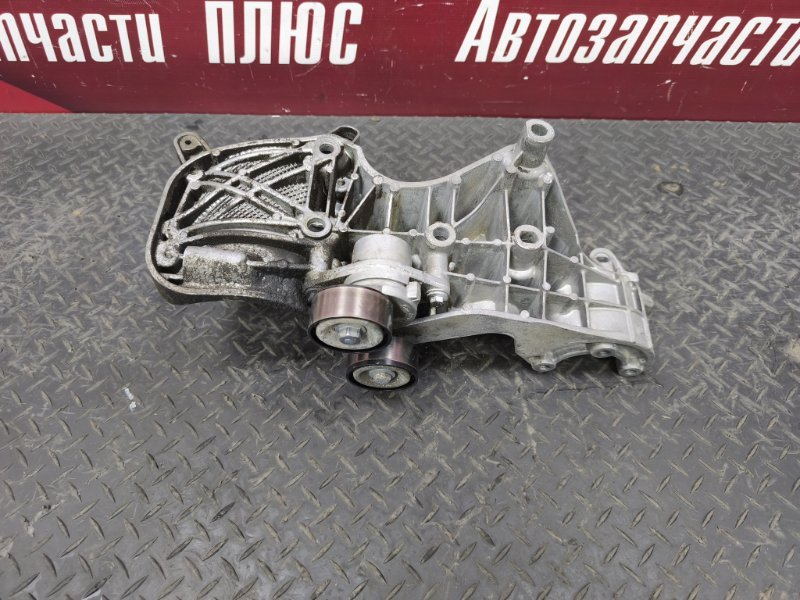 Кронштейн генератора