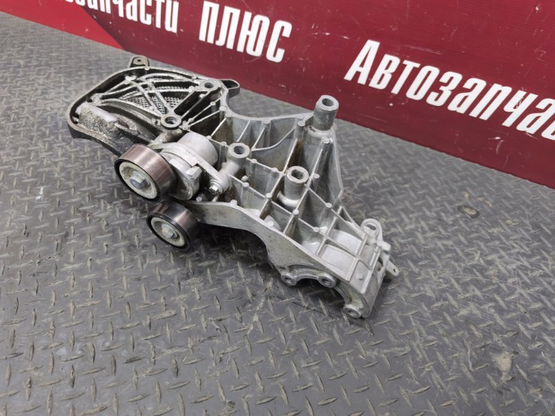 Кронштейн генератора