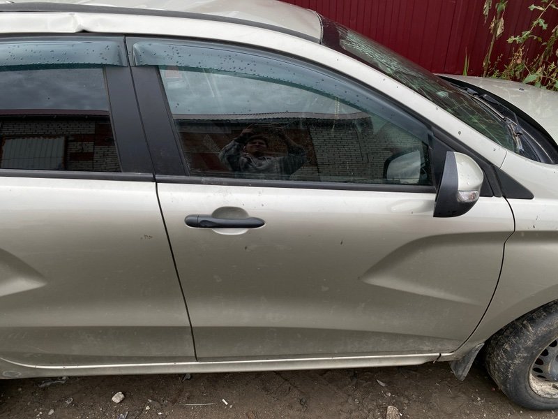 Дверь боковая