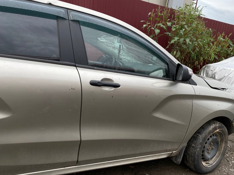 Дверь боковая