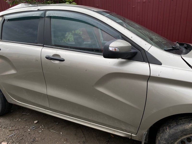 Дверь боковая