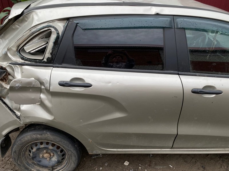 Дверь боковая