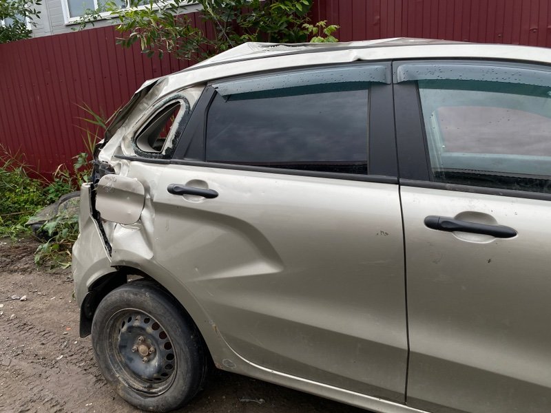 Дверь боковая