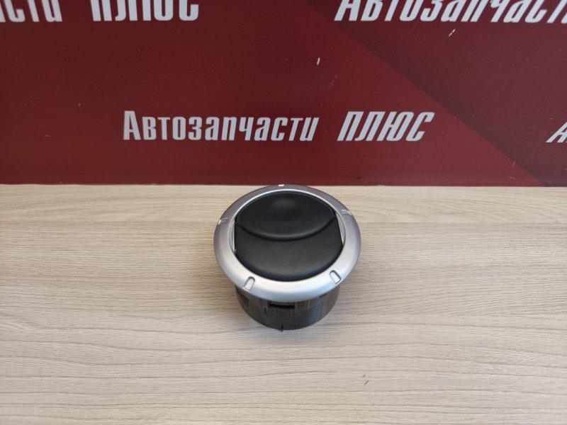 Воздушный дефлектор салона