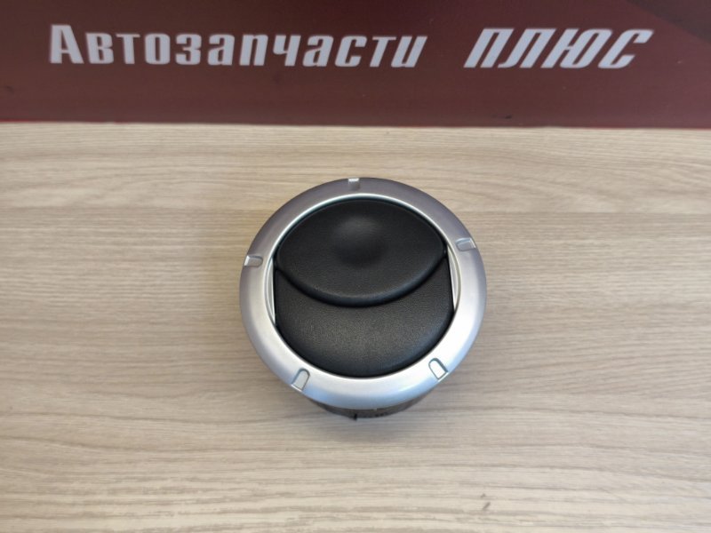 Воздушный дефлектор салона