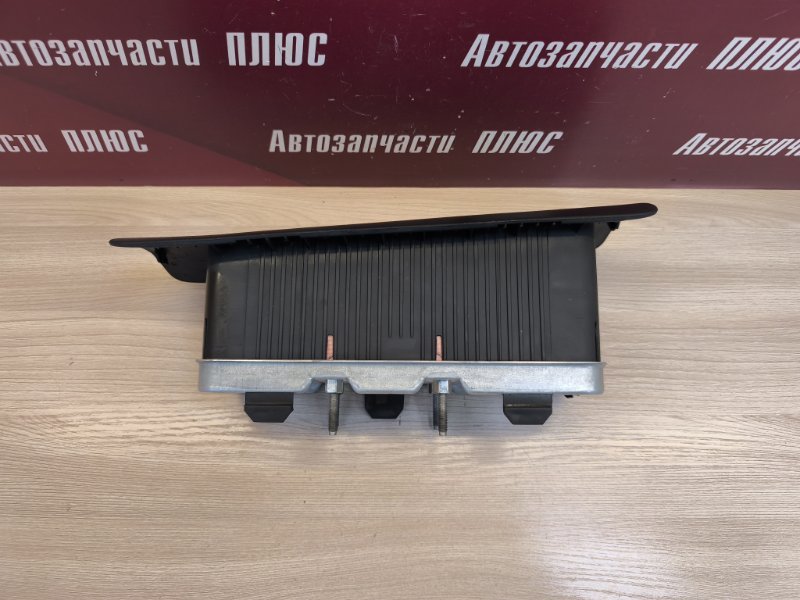 Подушка безопасности пассажира